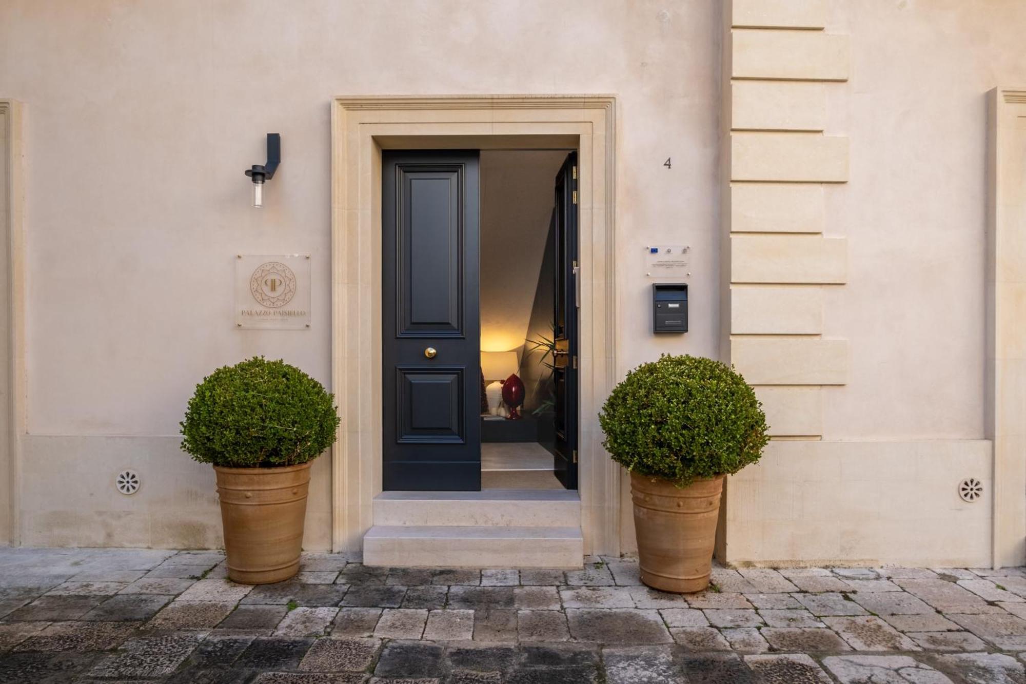 Palazzo Paisiello - Luxury Rooms 莱切 外观 照片