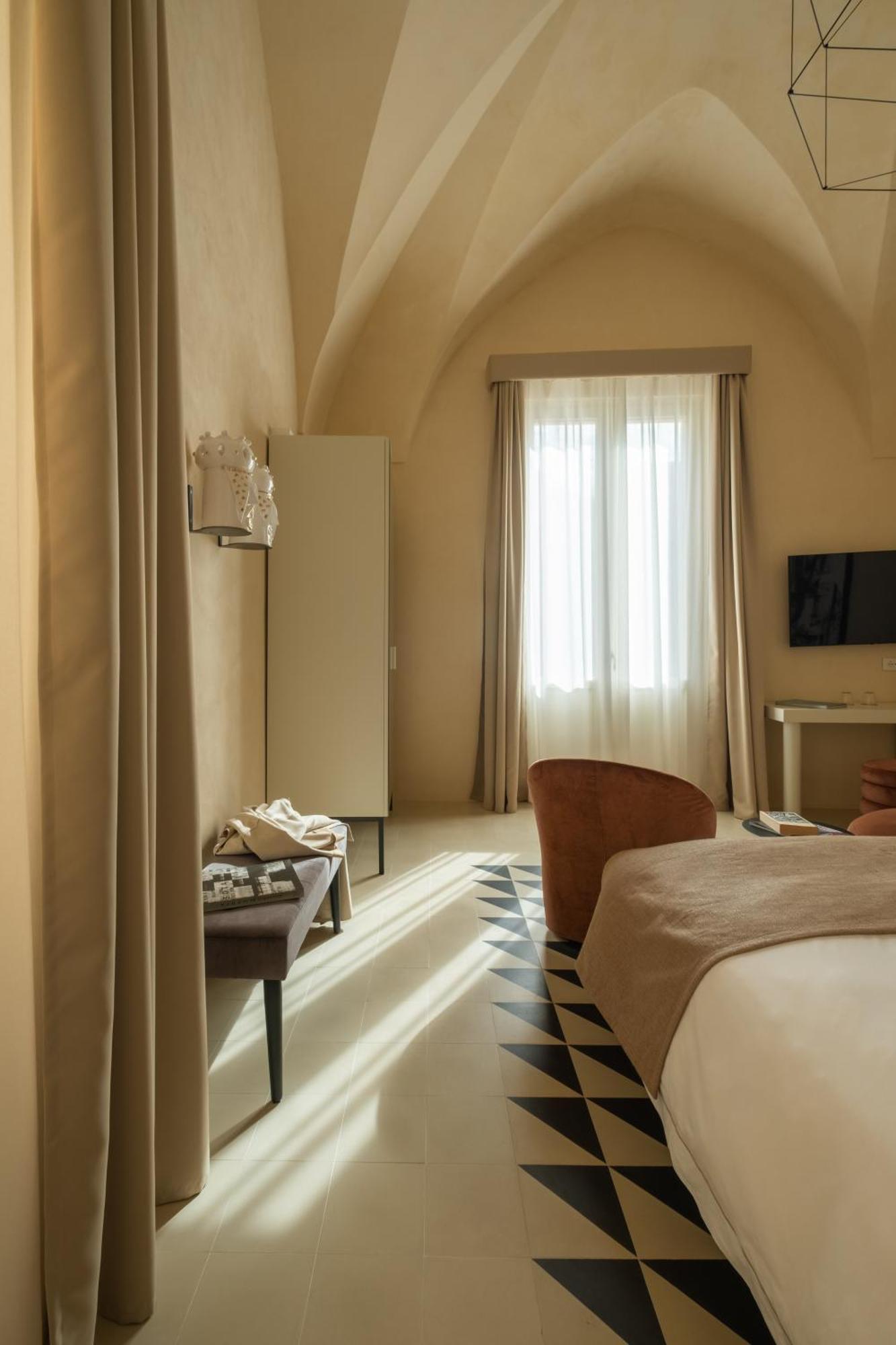Palazzo Paisiello - Luxury Rooms 莱切 外观 照片